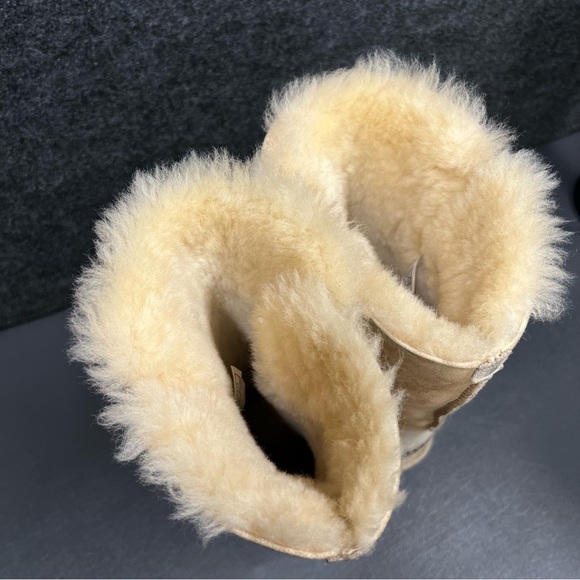 UGG Bailey Button Triplet Il - Women's Size 5 - Picture 13 of 16